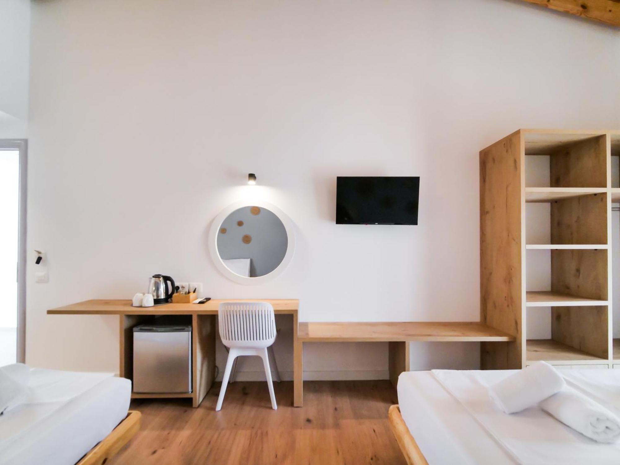 Orchard Retreat Aparthotel Himare Exterior photo